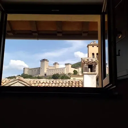 Spoleto Centro Splendido Appartamento Con Vista בית נופש *